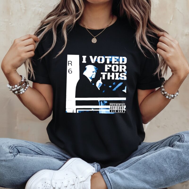 I voted for this Trump middle finger_Ladies T-Shirt